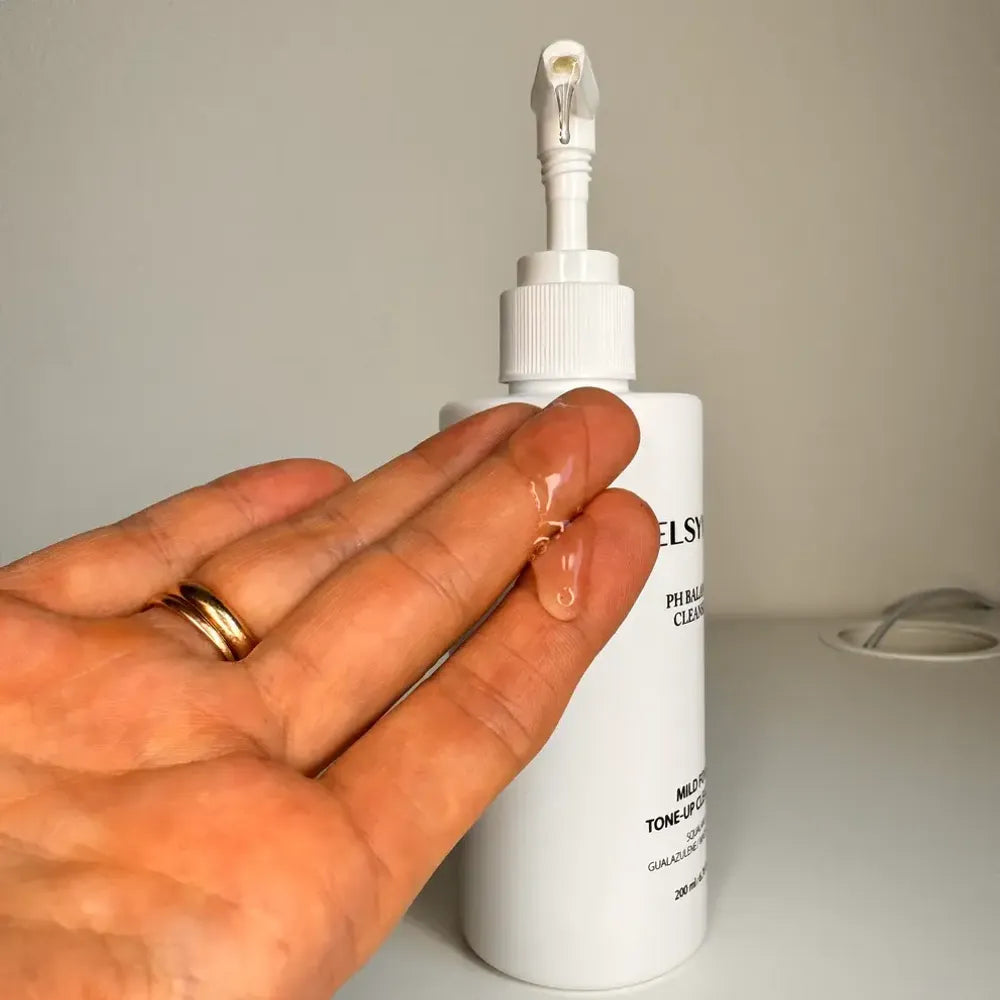 Сбалансированный очищающий гель для ежедневного умывания с pH 5.5 Elsym8 PH Balance Cleanser, 200 мл