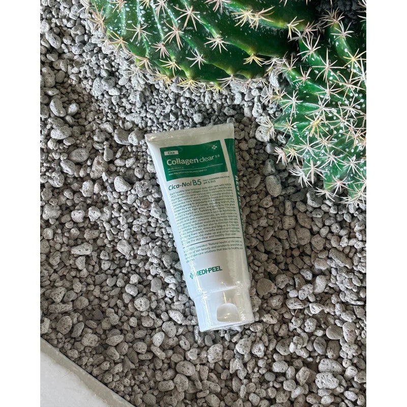 Коллагеновая пенка для умывания с CICA-комплексом MEDIPEEL Green Cica Collagen Clear 2.0, 300 мл