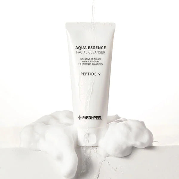 Увлажняющая пенка для умывания с пептидами MEDIPEEL Peptide 9 Aqua Essence Facial Cleanser, 150 мл